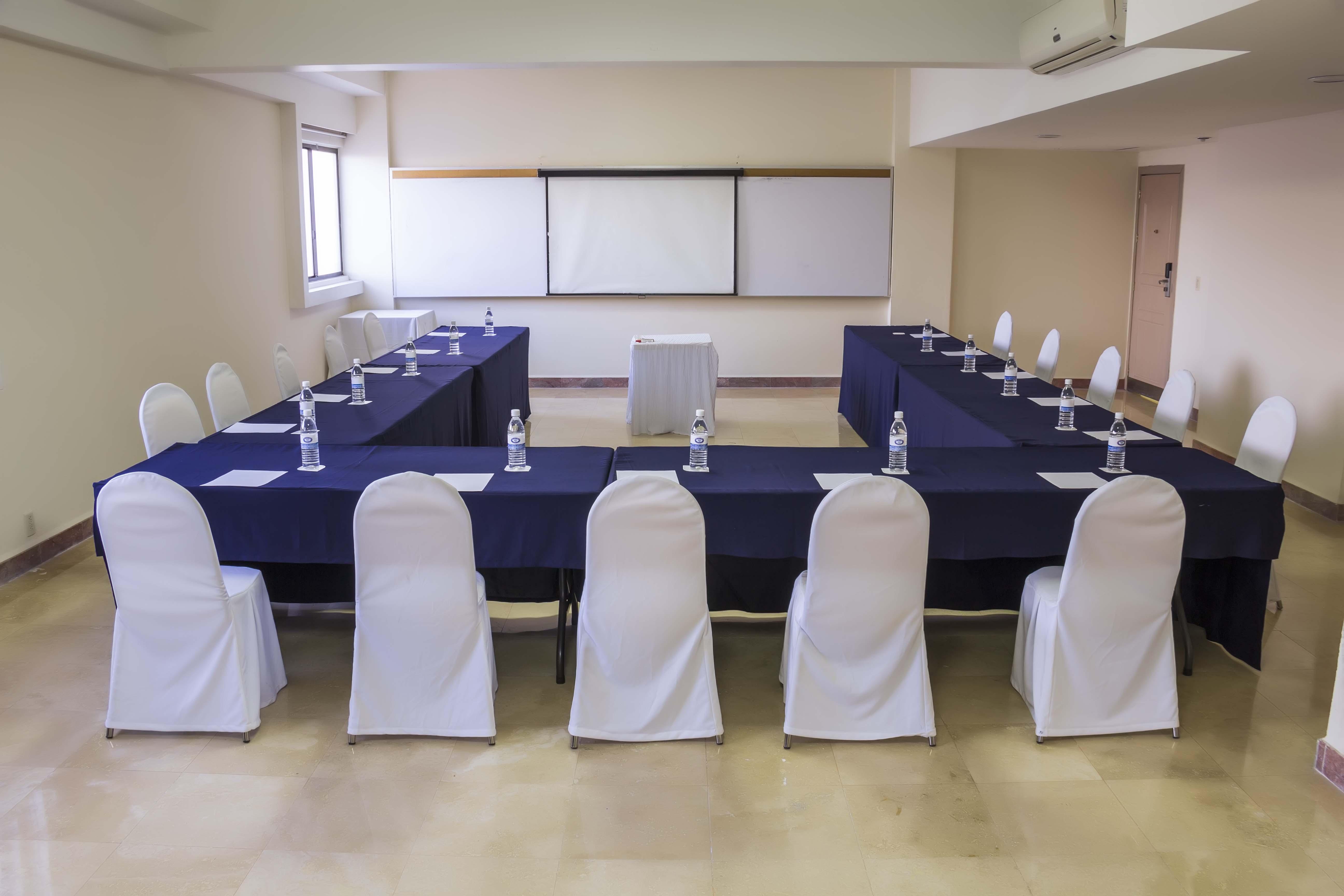 Imperio De Angeles Executive Leon Poliforum מראה חיצוני תמונה